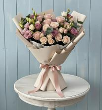 Букет цветов из:  Розы и Лизиантусы в Мурманске
