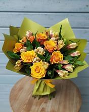 Букет цветов из:  Альстромерии и Розы в Мурманске