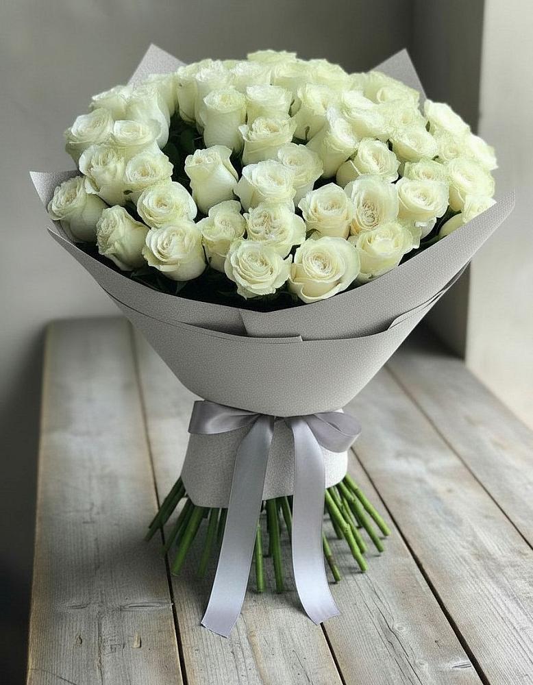 Букет 35 Белых роз в Мурманске