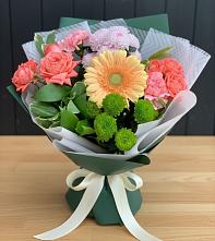 Букет цветов из:  Гвоздики, Розы, Герберы и Хризантемы в Мурманске
