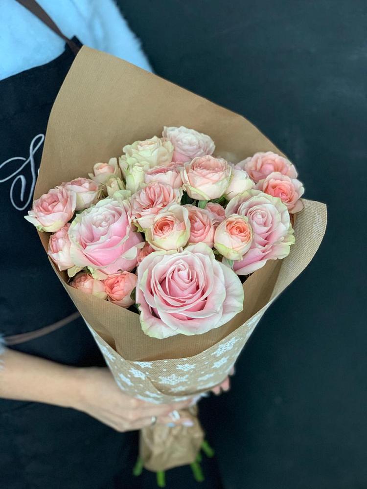 Букет цветов из: Хризантемы и Розы в Мурманске