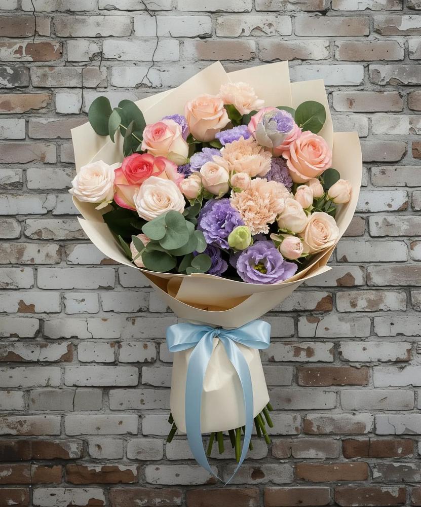 Букет цветов из: Розы, Лизиантусы и Гвоздики в Мурманске