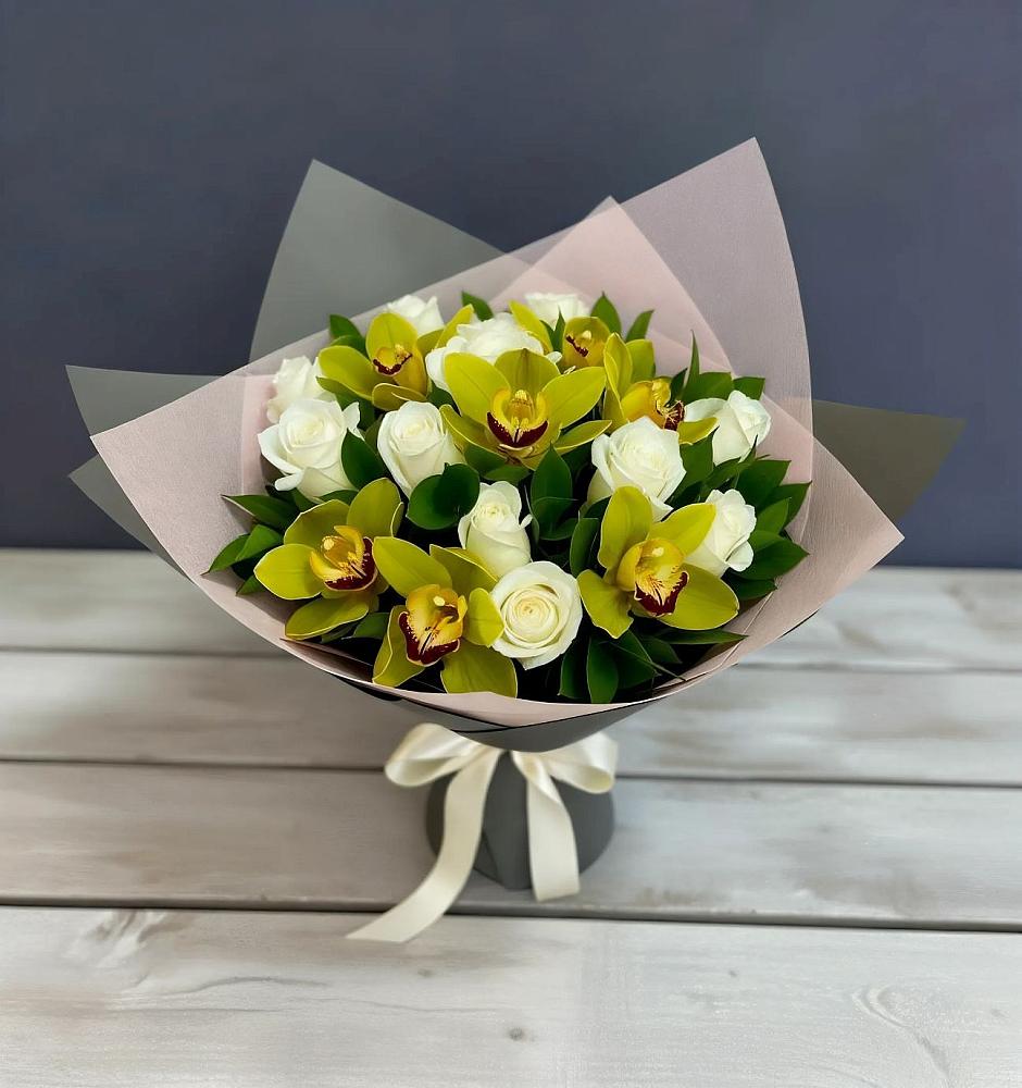 Букет цветов из: Орхидеи и Розы в Мурманске