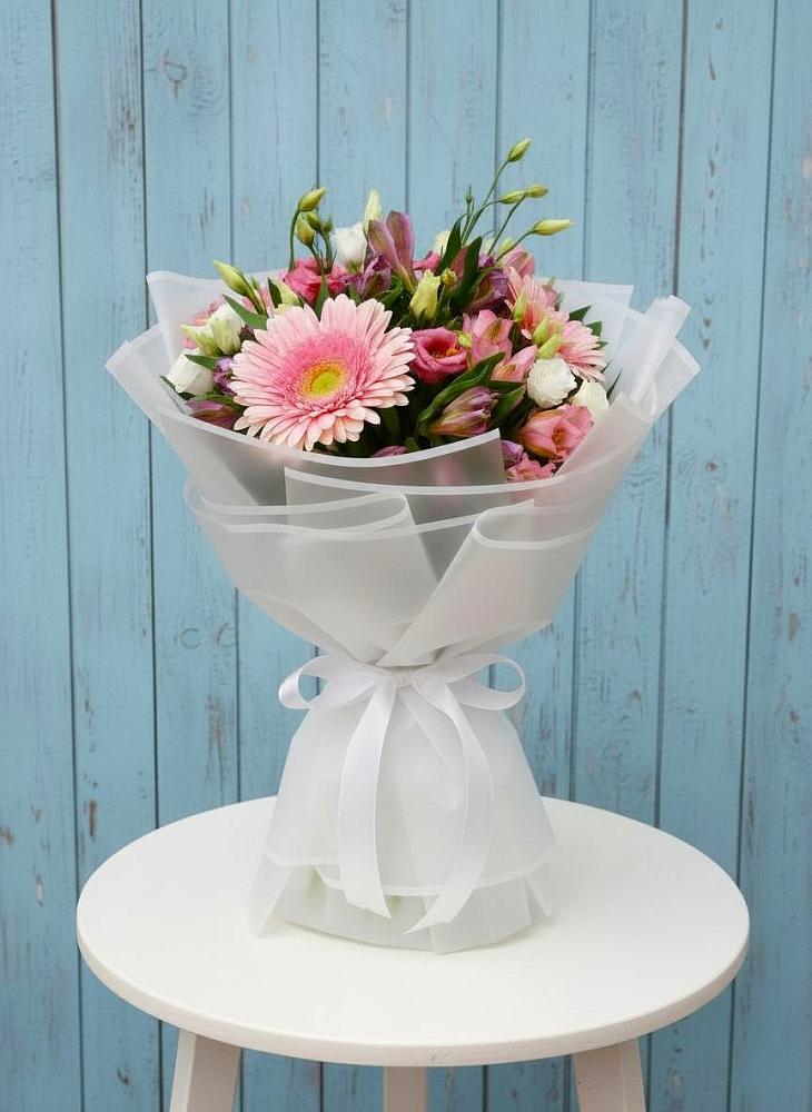 Букет цветов из: Герберы, Альстромерии и Лизиантусы в Мурманске