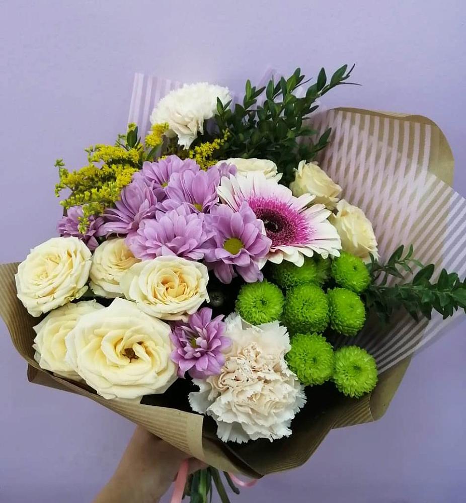 Букет цветов из: Хризантемы, Розы, Гвоздики и Герберы в Мурманске