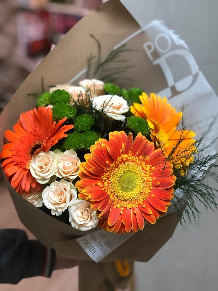 Букет цветов из: Герберы, Хризантемы и Розы в Мурманске