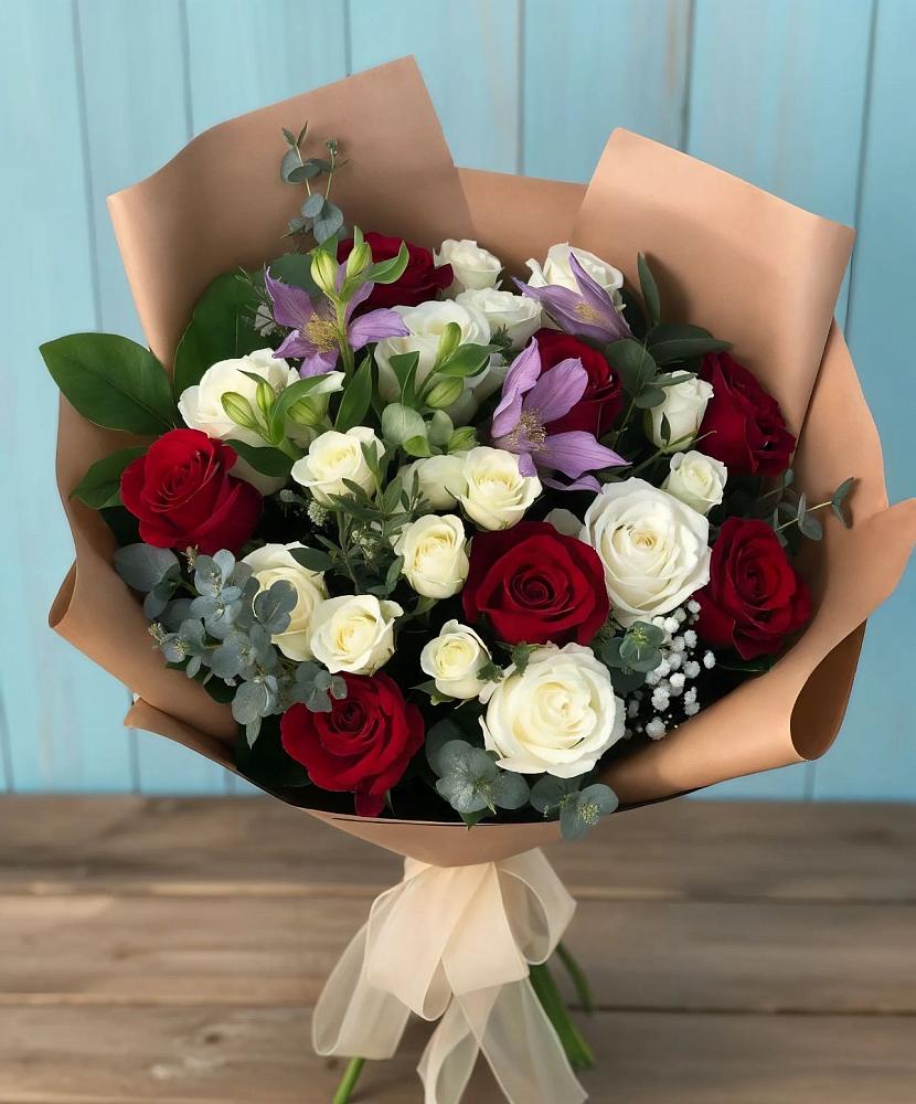 Букет цветов из: Розы и Альстромерии в Мурманске