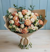 Букет цветов из:  Альстромерии и Розы в Мурманске