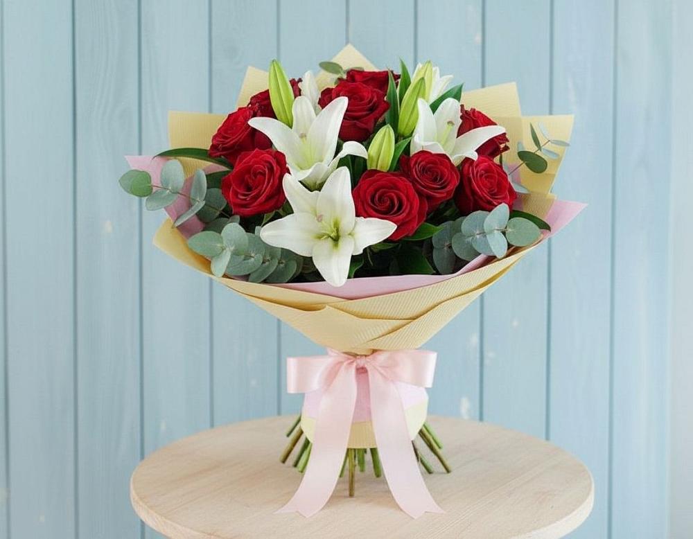 Букет цветов из: Лилии и Розы в Мурманске